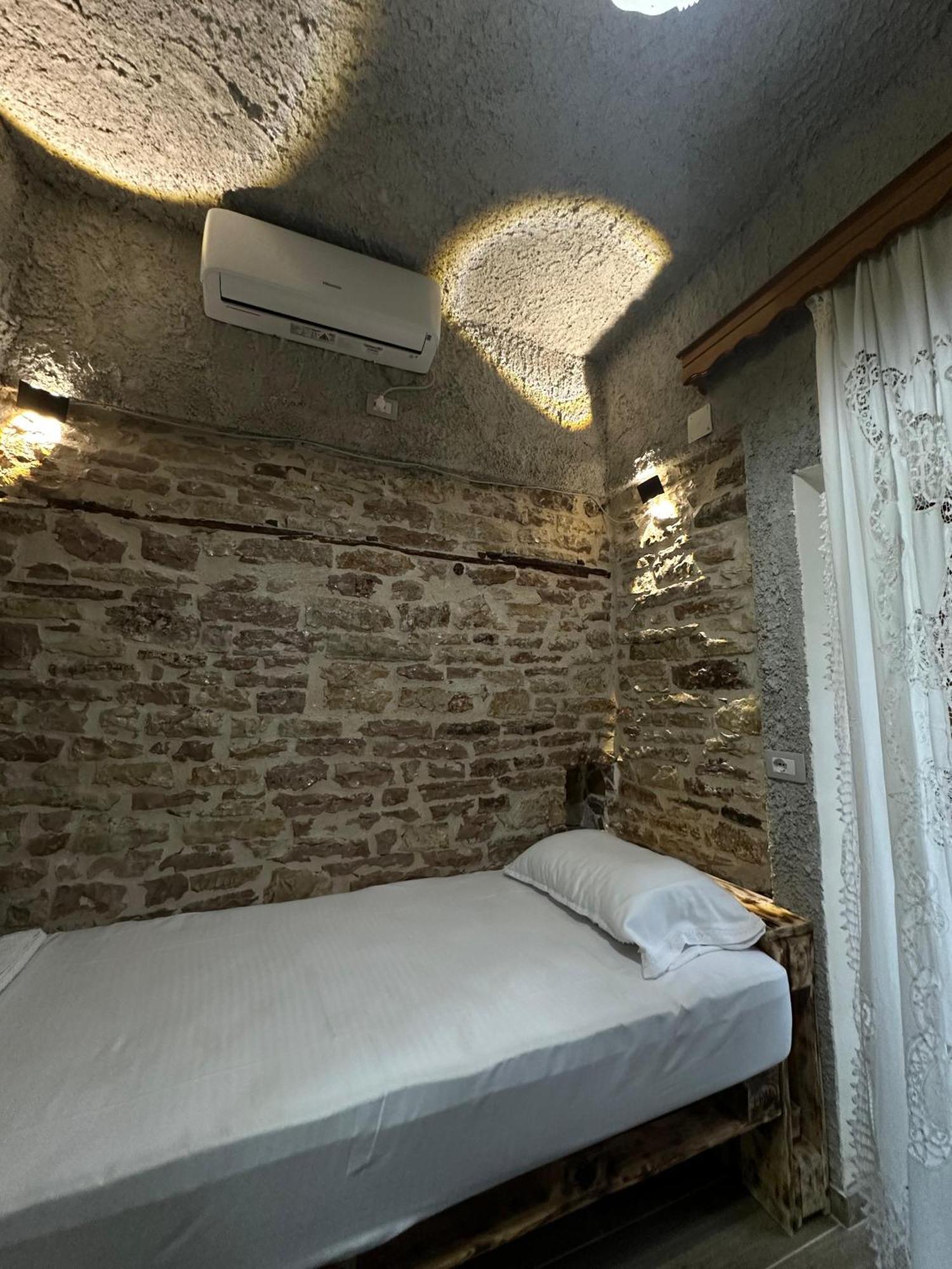 Guest house Lengo Gjirokastër Extérieur photo